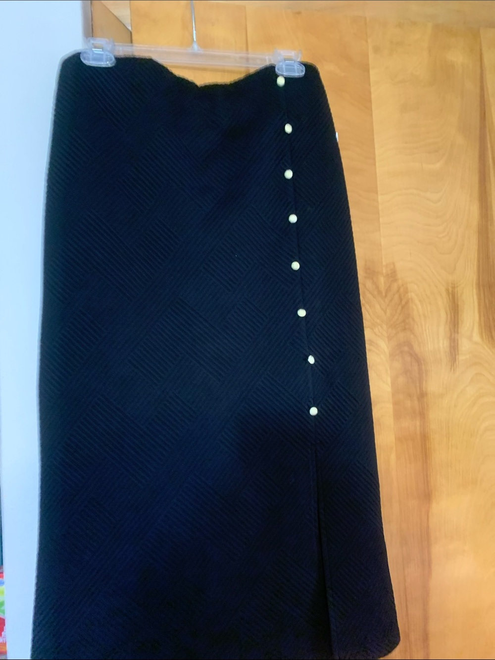 Black skirt. Tote 5